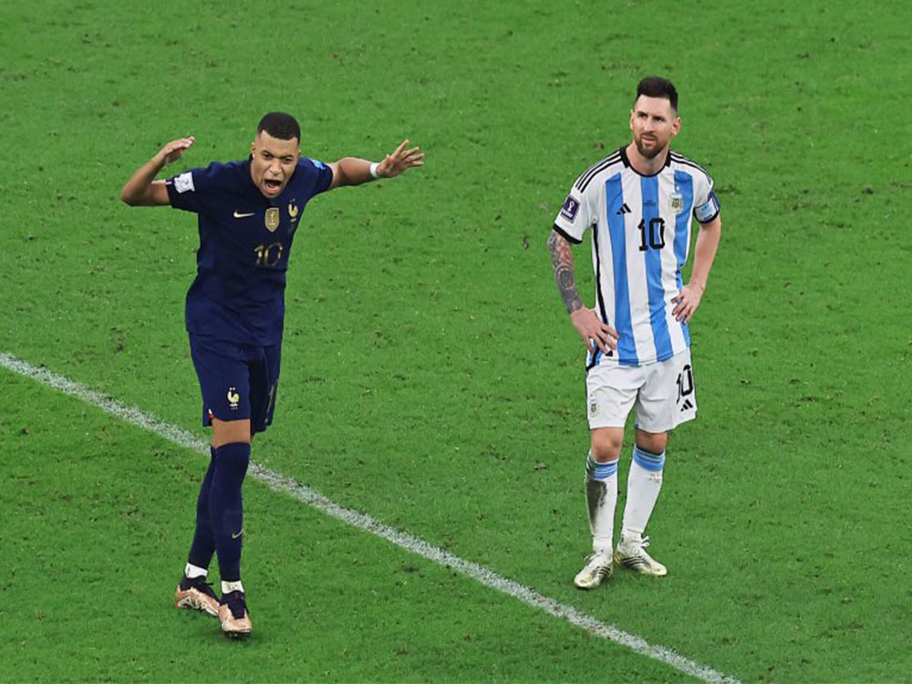اخبار جام جهانی عوضی لعنتی شوخی عجیب امباپه با مسی بعد از شکست در فینال جام جهانی