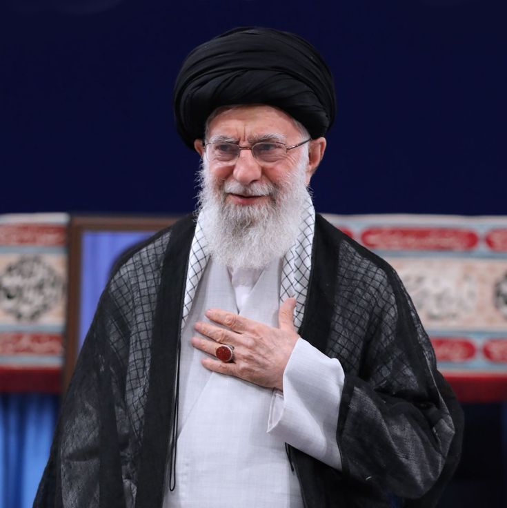 ویژگی‌های دوران رهبری سید علی خامنه‌ای